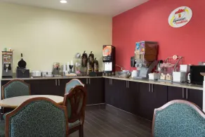 Super 8 by Wyndham Lees Summit - Restaurant