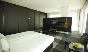 Graffit Gallery Design Hotel - Room