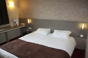 Brit Hotel Landivisiau - Værelse