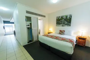 The Miro Apartments - Room
