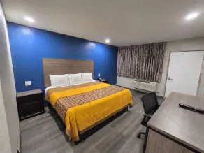 Richmond Inn & Suites Near Dayton I-70 - Værelse