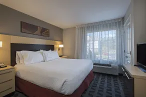 TownePlace Suites Fayetteville Cross Creek - Room