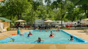 Pin Oak RV Resort - Pool