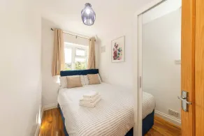 Spacious 5-Bedroom House in Berkshire - Perfect Family Retreat - Zimmer