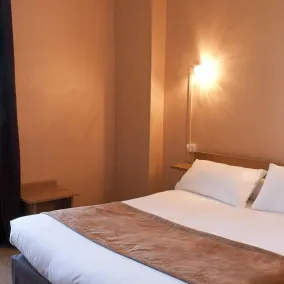 Hôtel des Pyrénées - Chambre