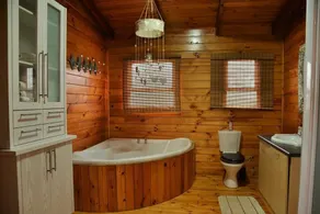 Anna Beulah Farm - Bathroom