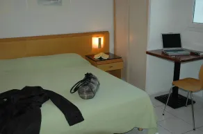 Suites Court Inn Avignon - Chambre