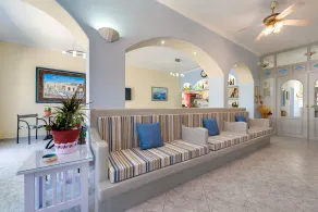 Akis Hotel - Resepsjon