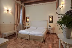 Hotel Villa Policreti - Habitación