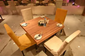 Hotel Aakriti Clarks Inn Express - Restaurant