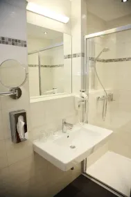 Tinschert Hotel-Restaurant-Partyservice - Salle de bain