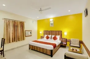 DIDI Hotel Alambagh - Zimmer