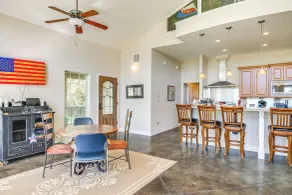 Franklin Home w/ Water Views: Outdoor Dining Area! - Innvendig