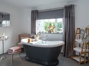 Be Our Guest Cottage - Badezimmer
