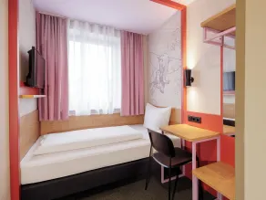 McDreams Hotel Wuppertal City - Chambre