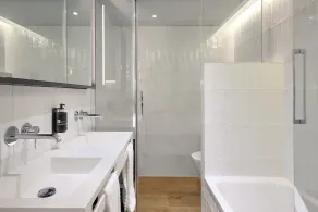 Apartamentos Luna Suites Granada - Badezimmer