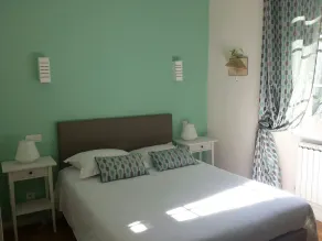 Hôtel La Cauquière - Camera