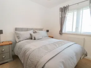 Waterside - Room