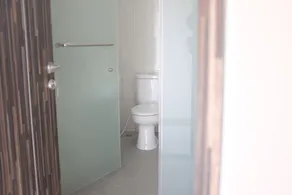 RedDoorz Plus near Mall Ciputra Jakarta - Salle de bain