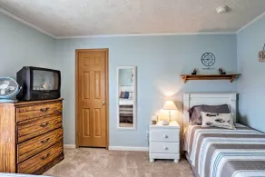 Lyndonville Home w/ Fire Pit, Screened Patio & A/C - Interiör