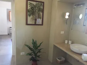 Dammusi Sciuvechi Resort - Badezimmer