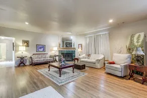 Rural Group Getaway w/ Creek Access in Berryville! - Innenbereich