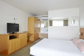 Bay Beach Motel - Room