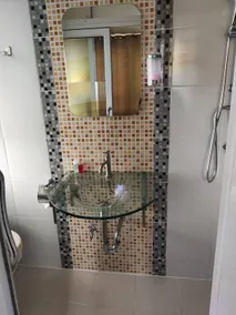 Anandpura Riverside Hotel - Bathroom