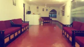 Delight Guest House And Restaurant - Siddeområde i lobbyen