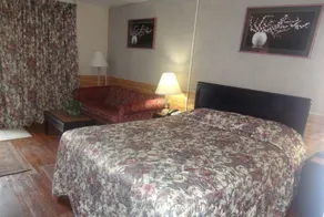 Niagara Parkway Court Motel - Zimmer