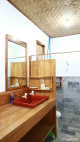 Lazi Beach Club Resort - Bathroom