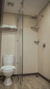Tasneem Hotel Malioboro - Bathroom