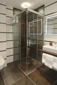 Hotel zur Schloss-Schmiede - Bathroom