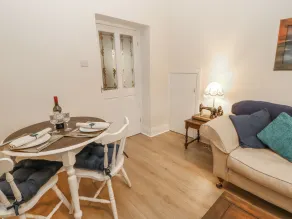 Elm Cottage - Interior