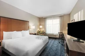 La Quinta Inn & Suites by Wyndham Kansas City Beacon Hill - Chambre