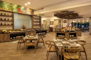 Wyndham Garden Kuta Beach Bali - Restaurant