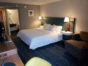 Hampton Inn & Suites Newtown - Habitación