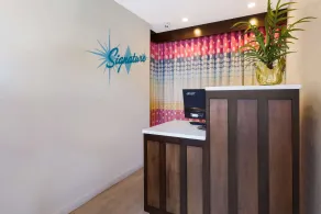 Signature Inn Oakland - Lobby