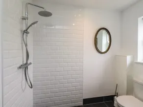 Honeysuckle Cottage - Bad