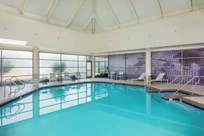 Delta Hotels by Marriott Chesapeake Norfolk - Piscina