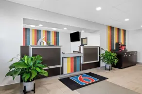 Motel 6-Portland, ME - Hall