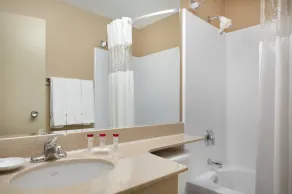 Ramada by Wyndham St. John's - Salle de bain