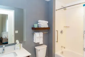 Residence Inn by Marriott Cleveland Avon at The Emerald Event Center - Salle de bain