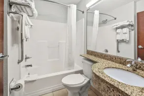Quality Inn & Suites - Salle de bain