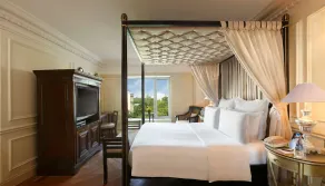 Hilton Mumbai International Airport - Room