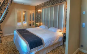 Hotel de L'Empereur by Malone - Room