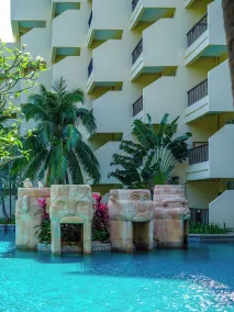 Sheraton Sanya Yalong Bay Resort - Piscina