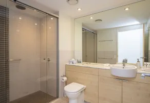Absolute Waterfront Magnetic Island - Bathroom