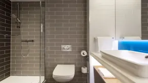 Holiday Inn Express Edinburgh City Centre by IHG - Baño