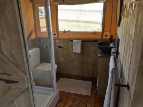 Maple Park - Bathroom